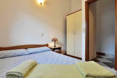 Apartmani Mlikotic Dugi Rat Luaran gambar
